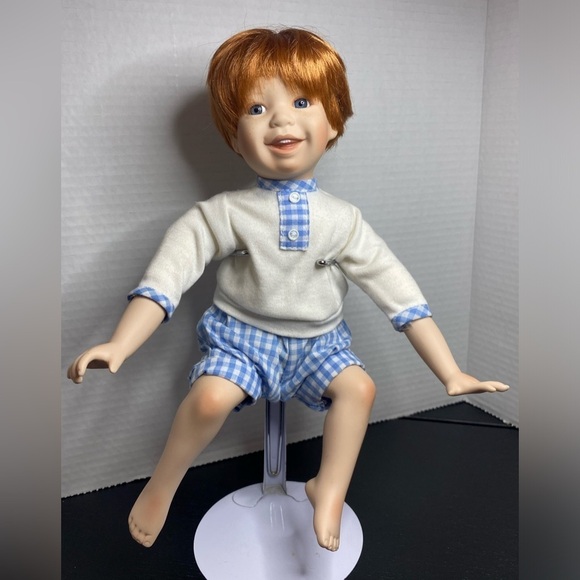 Linda Steele Vintage Porcelain Doll, Danbury Mint 1992 “Is it Sweet Enough?” - Picture 4 of 10